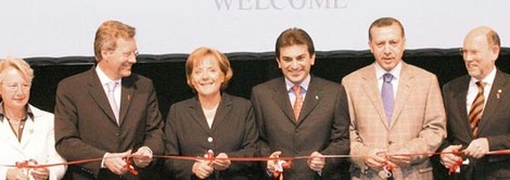 'Enerji ve İnşaatta Yatırım Fırsatı Var, Türkiye'ye Gelin'
