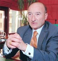 Önüne Gelen Müteahhit Oluyor