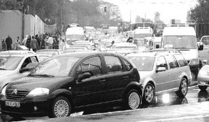 Trafikte Boğuluyoruz