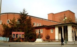 Opera Ek Binasına İlk Kazma Vuruldu
