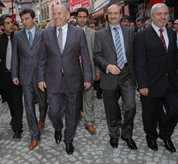Mahmutpaşa Yenilenerek Yayalaştırıldı