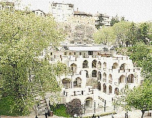 Tarihi Çarşı Yeniden Canlandı