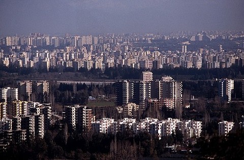 Büyükşehirlerde İki Binadan Biri Kaçak