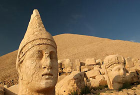 Nemrut'ta Heykellere Bakterili Koruma