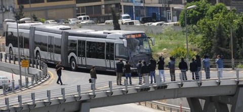 Metrobüs Üst Geçidinde Yangın
