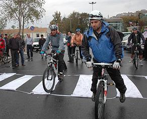 İstanbul'da "Bisiklet Park"lar Açıldı