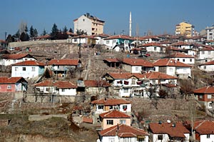 İstanbul'un Yarısı Gecekondudan Geçti