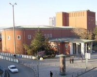 Başkentte Paylaşılamayan Sahne