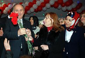 Topbaş'a 'Özel Asfalt' Yapıldı
