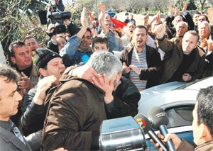 Alaçatı Belediyesi’ne Operasyon: 60 Gözaltı