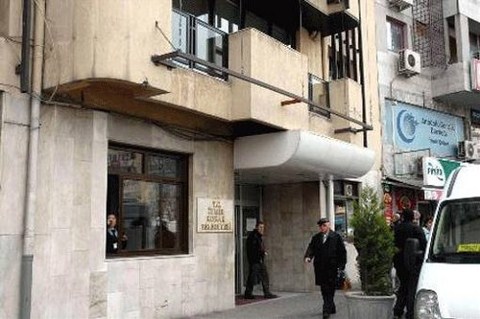 Konak Belediyesi'ne Operasyon