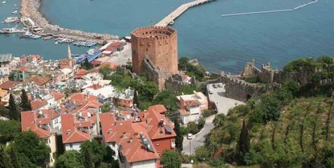 Turistler, Tarihi Alanya Kalesi'ne Trenle Çıkacak