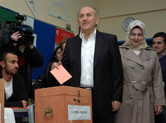 "Adamın Sözü Adamı Dağlar"