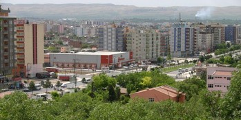 Batman'da Yardıma Devam