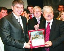 Kabus Gibi Bir Borç Almışım