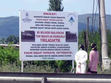 Kaçak Yapılara Tabelalı Uyarı