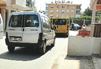 "Burası Benim" Dedi, Yola Duvar Çekti