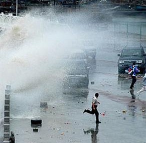 Tayfunlar Depremin Şiddetini Azaltıyor
