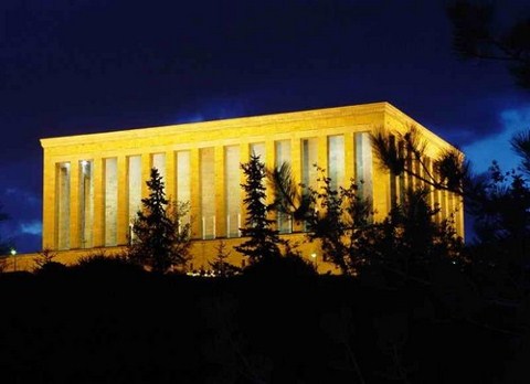 Atatürk'ün Kabrine Sanal Gezinti