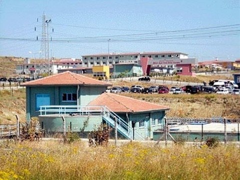Yazlıkçılar Silivri Cezaevi'nin Foseptiğine Battı!