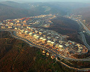 Villalar 2 Yıldır Yıkılamıyor