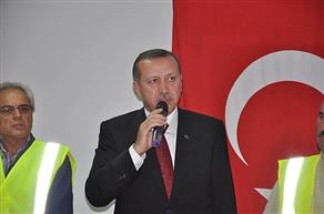 Erdoğan: "Lafla Demiryolları Ülkemizi Örmüyor"