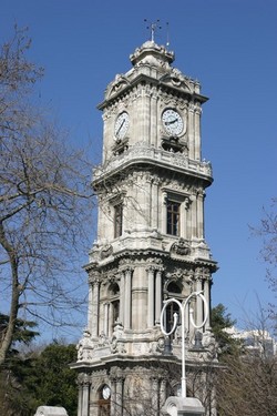 Dolmabahçe Saat Kulesi’nin Restorasyonu Tamamlandı