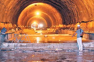 Metro Faturasını İzmirliler Ödemesin