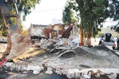 Koruma Altındaki Evi Yıktılar