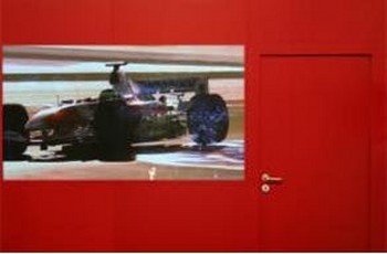 TV'ye Dönüşebilen Duvar Kağıdı