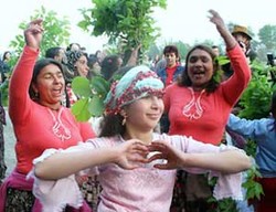 "Türkiye'de İlle de Roman Olmak"