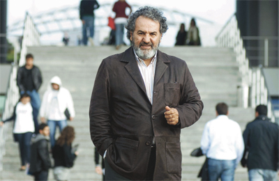 'Bizim Entelektüellerimiz Özerkleşmedi'