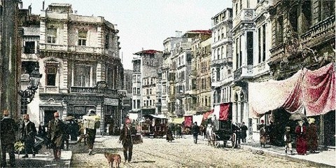Pera’nın Ruhu Beyoğlu Sokaklarında