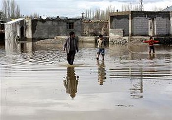 Ağrı'da Sel: 3 Bin Ev Sular Altında