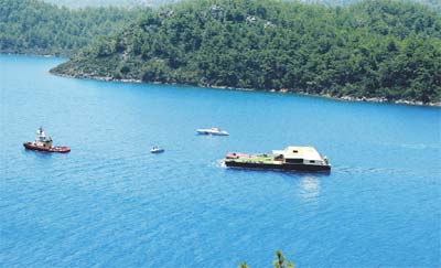 Yüzen Villa Marmaris Koylarını Mesken Tuttu