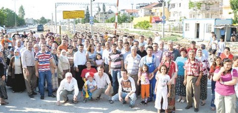 ‘Belediye Bizi Kümes Hayvanı gibi Kapattı’