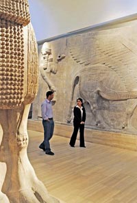 Çalınan Tarihle Irak Tekrar İnşa Edilir