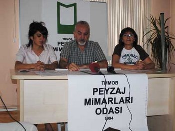 Kovduran Demokrasi!