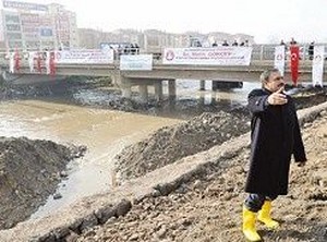 Çaydan 6 Milyon Ton Çamur Çıktı