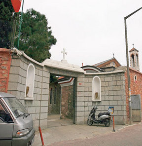 Kilisenin Arsasına Rezidans Projesi