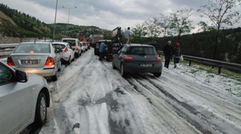 ''Gökçek Tarafından Övünülerek Açılan Alt Geçitlerin Hemen Hepsi Suyla Doldu''