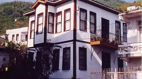 Ermeni ve Rum Evlerinin Restorasyonuna Tepki