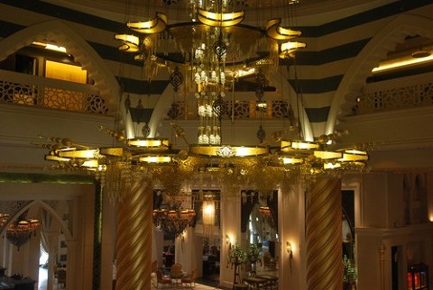 Zabeel Saray Oteli’nin Aydınlatmalarına Deniz Tunç İmzası