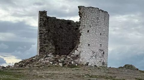 Bodrum'un Tarihi Yel Değirmenleri Yıkılma Tehlikesiyle Karşı Karşıya
