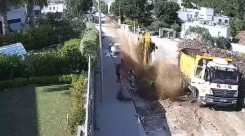 Bodrum'da Ana İsale Hattı Patladı, 9 Evi Su Bastı