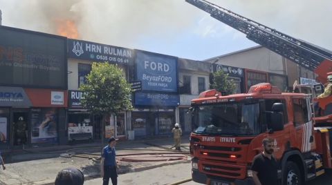 Ümraniye'de Sanayi Sitesinde Yangın