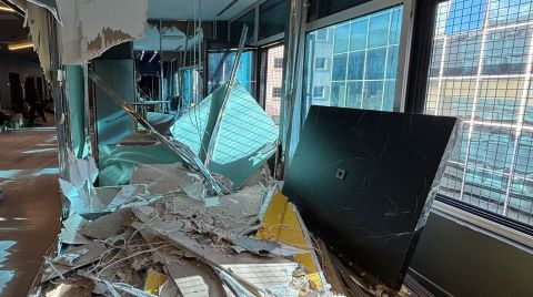 Şişli’de Kaçak ve Ruhsata Aykırı Yapıların Yıkılıyor