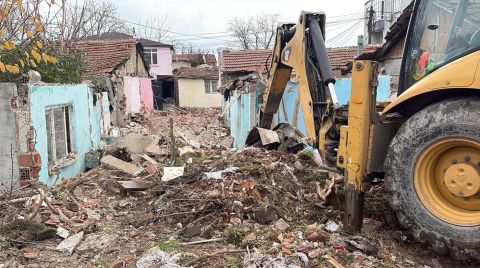 Kore Mahallesi'nde Yıkılan Bina Sayısı 110'a Ulaştı