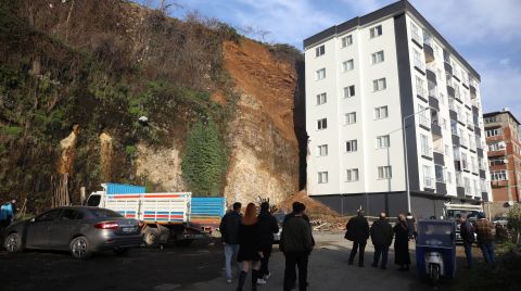 Trabzon'da Heyelanda Hasar Gören 6 Katlı Bina Boşaltıldı
