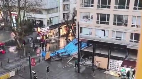 Fırtına İnşaat İskelesini Yıktı